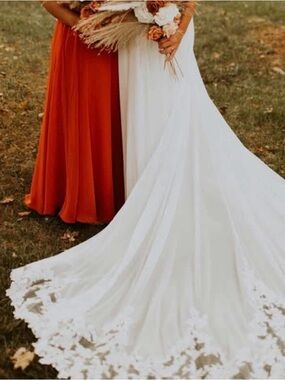 Vow’D Elegant White Wedding Gown with Lace Train